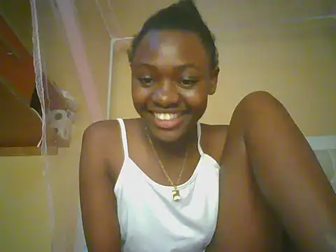 Preetygirlyz online show from 06-07-26, 03:38