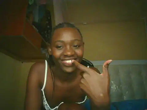 Preetygirlyz online show from 06-28-26, 07:14