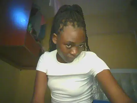 Preetygirlyz online show from 07-06-26, 05:59