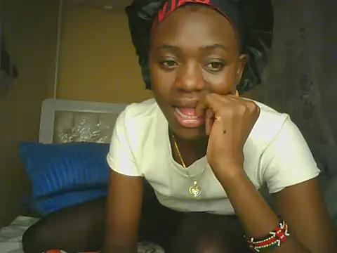 Preetygirlyz online show from 07-23-26, 02:53
