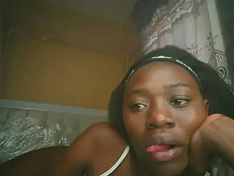 Preetygirlyz online show from 07-24-26, 11:41
