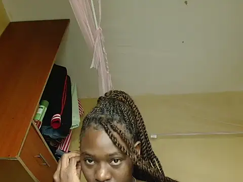 Preetygirlyz online show from 08-04-26, 08:39