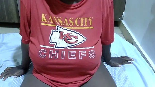 Snapshot of RawHoneyXo- chatting on 05-31-26, 12:41 RawHoneyXo- online show from 05-31-26, 12:41