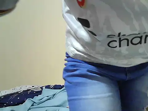 Snapshot of Tatswee chatting on 05-30-26, 05:15 Tatswee online show from 05-30-26, 05:15