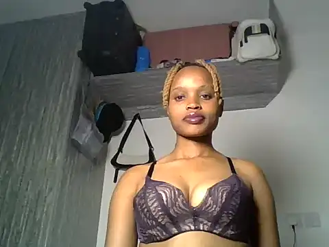 Snapshot of Tempting_Ebony chatting on 05-23-26, 02:28 Tempting Ebony online show from 05-23-26, 02:28