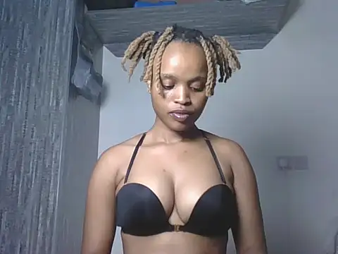 Snapshot of Tempting_Ebony chatting on 07-07-26, 08:02 Tempting Ebony online show from 07-07-26, 08:02
