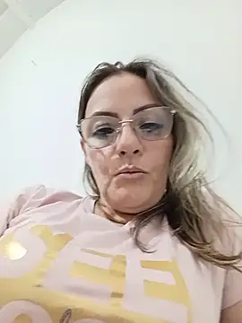 Snapshot of Natachallll chatting on 05-17-26, 07:21 Natachallll online show from 05-17-26, 07:21