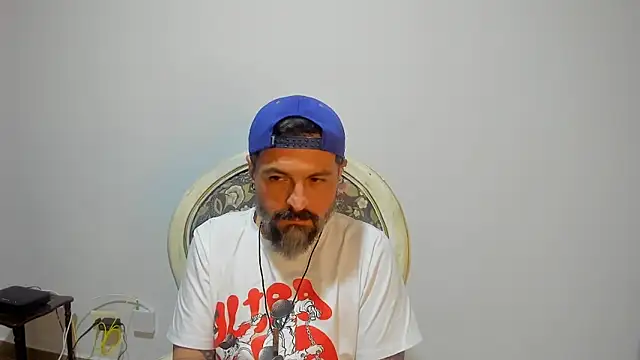 Miguel angeel  online show from 06-07-26, 02:48