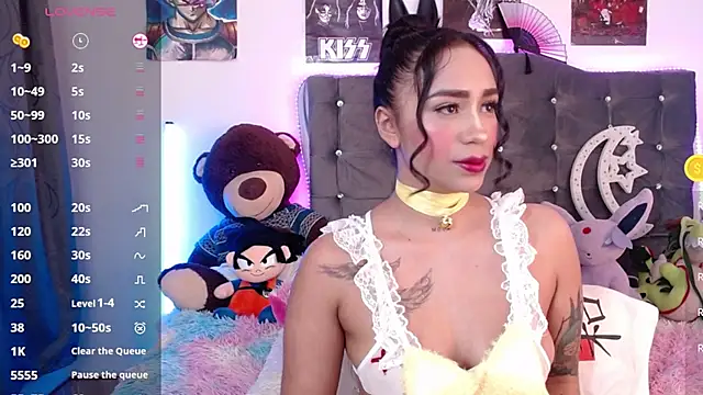 Snapshot of lunabritton chatting on 06-07-26, 02:37 lunabritton online show from 06-07-26, 02:37