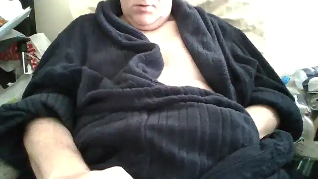 Snapshot of johnboy9781 chatting on 05-18-26, 07:36 johnboy9781 online show from 05-18-26, 07:36