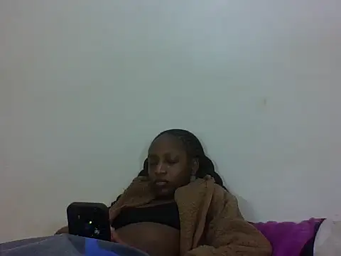 Snapshot of vinsishly chatting on 06-11-26, 02:53 vinsishly online show from 06-11-26, 02:53