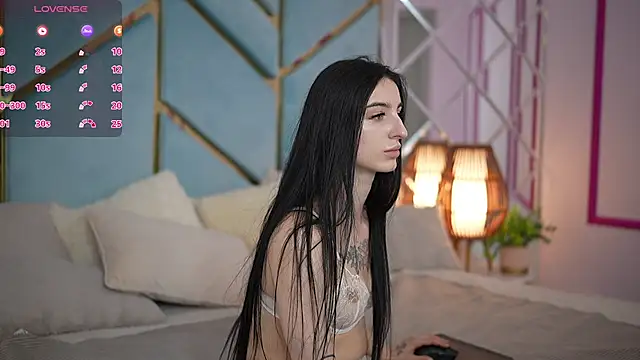 Snapshot of EmilyyMoon chatting on 06-29-26, 06:19 EmilyyMoon online show from 06-29-26, 06:19