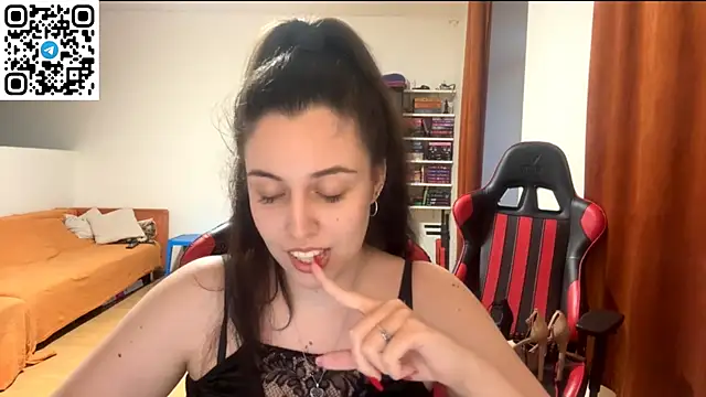 Snapshot of SweetFenomen67 chatting on 07-02-26, 06:58 SweetFenomen67 online show from 07-02-26, 06:58