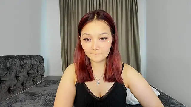 Snapshot of laylasweet_ chatting on 05-25-26, 10:43 laylasweet online show from 05-25-26, 10:43