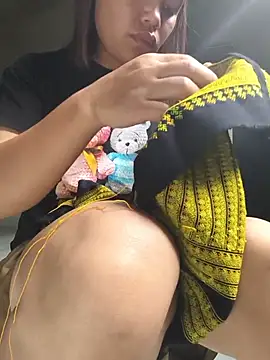 Snapshot of Emma-sin chatting on 06-15-26, 08:16 Emma-sin online show from 06-15-26, 08:16