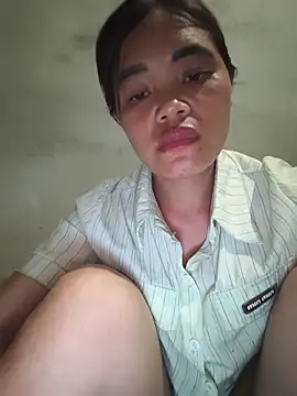 Snapshot of Emma-sin chatting on 06-21-26, 01:57 Emma-sin online show from 06-21-26, 01:57