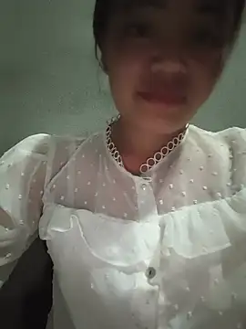 Snapshot of Emma-sin chatting on 07-04-26, 01:50 Emma-sin online show from 07-04-26, 01:50