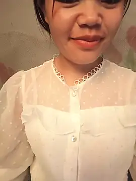 Snapshot of Emma-sin chatting on 07-05-26, 01:56 Emma-sin online show from 07-05-26, 01:56