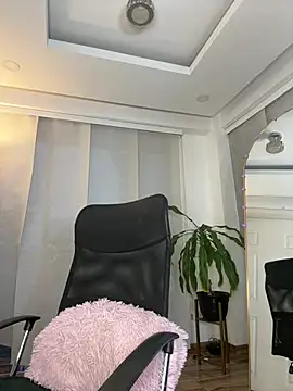 Snapshot of nicollett chatting on 05-29-26, 11:03 nicollett online show from 05-29-26, 11:03