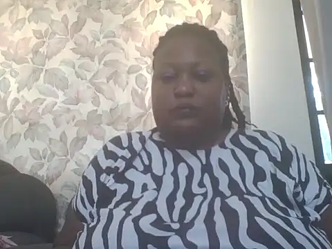 Snapshot of fat_ebonyqueen chatting on 06-26-26, 07:46 fat ebonyqueen online show from 06-26-26, 07:46