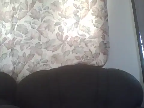 Snapshot of fat_ebonyqueen chatting on 07-04-26, 09:15 fat ebonyqueen online show from 07-04-26, 09:15