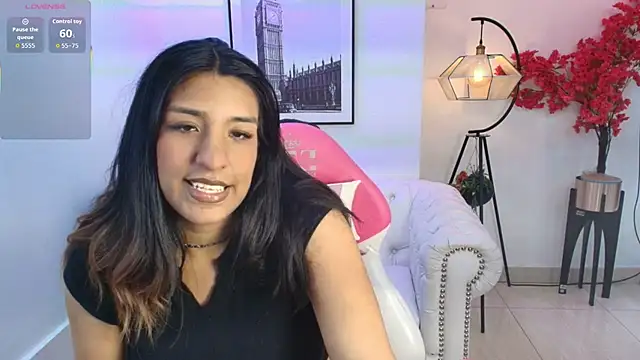 Stephany triana online show from 05-26-26, 03:46