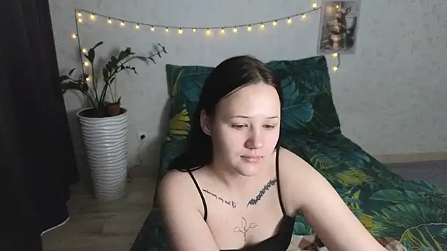 Snapshot of Tori_cute chatting on 06-05-26, 01:23 Tori cute online show from 06-05-26, 01:23