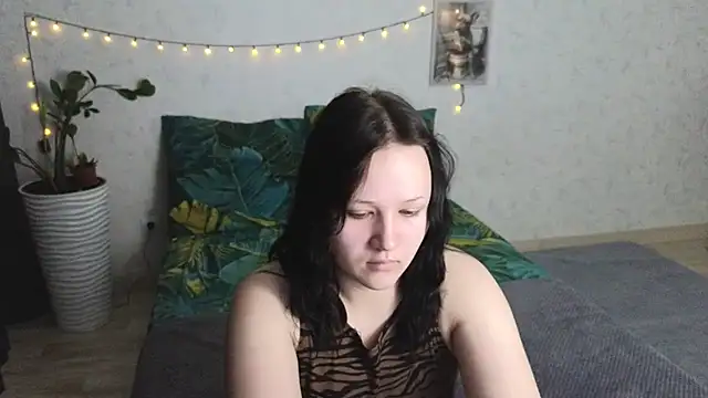 Snapshot of Tori_cute chatting on 06-08-26, 01:28 Tori cute online show from 06-08-26, 01:28