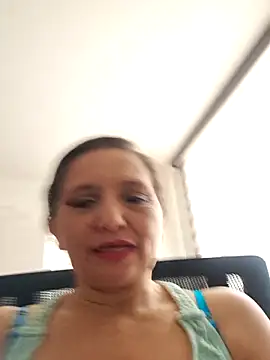 Snapshot of Alexa_montiel chatting on 05-25-26, 02:56 Alexa montiel online show from 05-25-26, 02:56