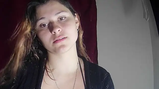 Snapshot of StarElii chatting on 06-20-26, 04:04 StarElii online show from 06-20-26, 04:04
