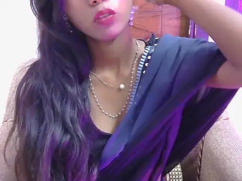 Snapshot of iliyana-20 chatting on 05-20-26, 04:40 iliyana-20 online show from 05-20-26, 04:40