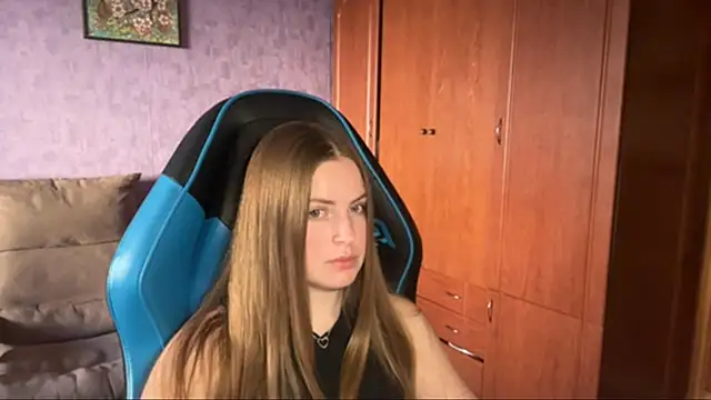 Snapshot of SilkSinner_ chatting on 06-01-26, 04:09 SilkSinner online show from 06-01-26, 04:09