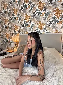 ChloeBellucci online show from 06-15-26, 07:43