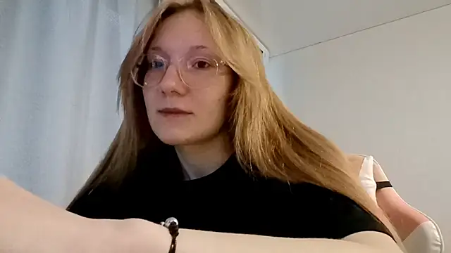 LauraTurber online show from 05-26-26, 03:08