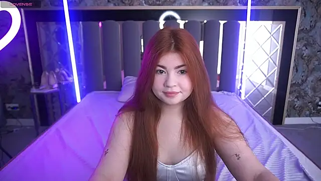 Snapshot of RosaAmour chatting on 06-10-26, 05:28 RosaAmour online show from 06-10-26, 05:28
