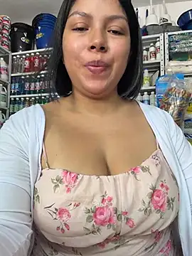 ISABELLA  LUNA online show from 07-17-26, 02:02