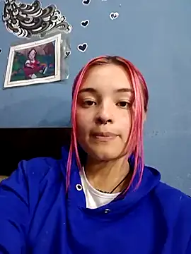 Snapshot of Arianna_01 chatting on 05-19-26, 06:14 Arianna 01 online show from 05-19-26, 06:14