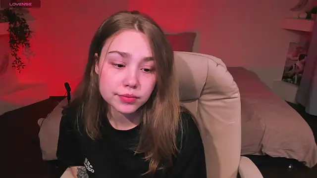 Snapshot of Muse228 chatting on 05-24-26, 05:40 Muse228 online show from 05-24-26, 05:40