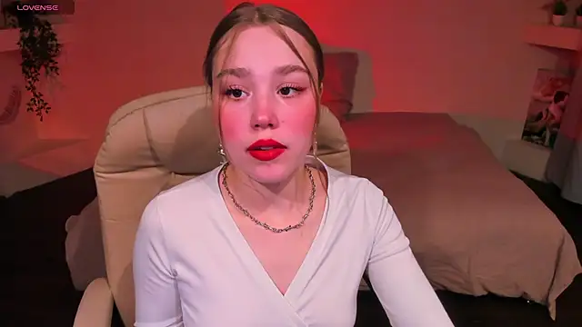 Snapshot of Muse228 chatting on 05-26-26, 06:26 Muse228 online show from 05-26-26, 06:26