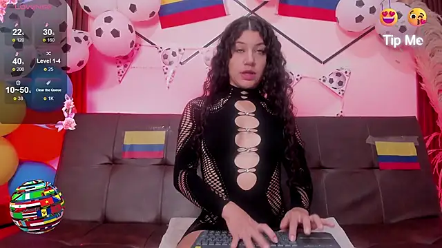 Snapshot of TaniaEyes chatting on 06-27-26, 12:10 TaniaEyes online show from 06-27-26, 12:10