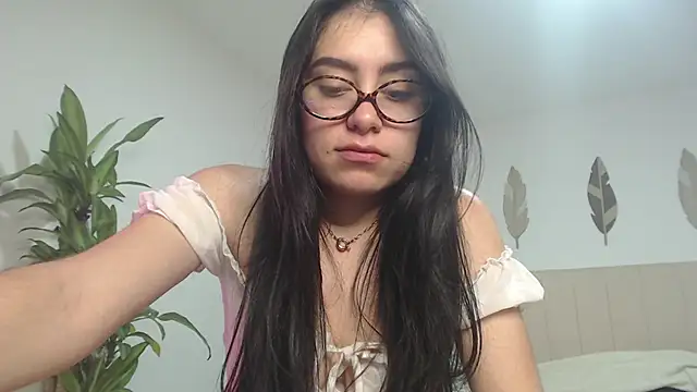 Snapshot of srta_karla98 chatting on 05-20-26, 09:32 srta karla98 online show from 05-20-26, 09:32