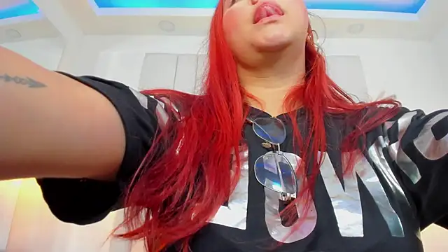miia blumm online show from 06-15-26, 03:58