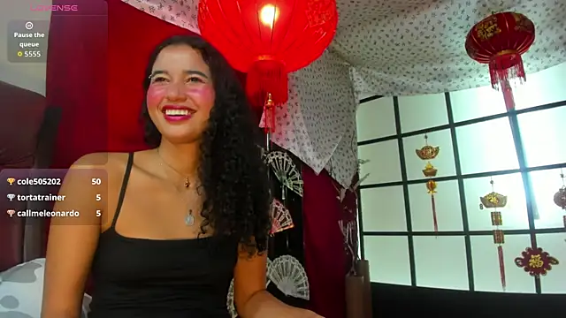 Aurora Gatty online show from 06-15-26, 07:43