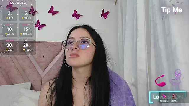 Snapshot of Angel-Hott_ chatting on 05-26-26, 03:24 Angel-Hott online show from 05-26-26, 03:24