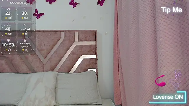 Snapshot of Angel-Hott_ chatting on 06-04-26, 02:39 Angel-Hott online show from 06-04-26, 02:39