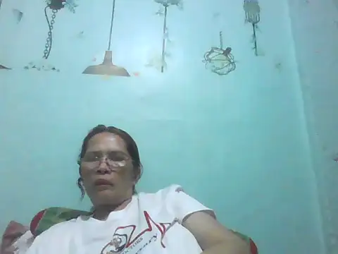momshe2026 online show from 06-15-26, 01:02