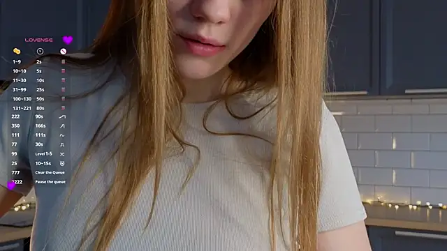 DivaCrystal  online show from 06-05-26, 12:22