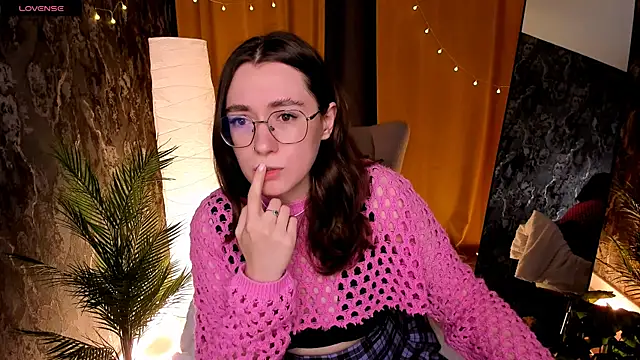 Snapshot of polly_pop_ chatting on 07-12-26, 02:46 polly pop online show from 07-12-26, 02:46