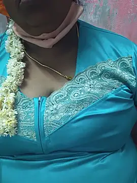 Snapshot of geetha431 chatting on 06-01-26, 07:04 geetha431 online show from 06-01-26, 07:04