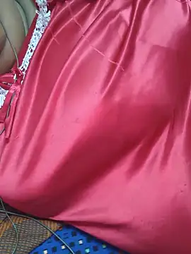 Snapshot of geetha431 chatting on 06-06-26, 10:25 geetha431 online show from 06-06-26, 10:25